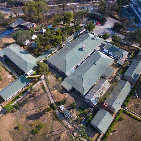 Mbeya Hotel Екстер'єр фото