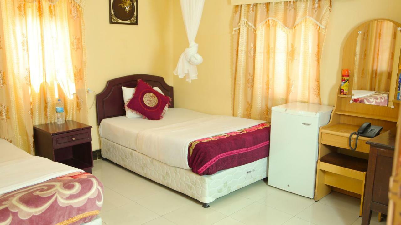 Mbeya Hotel Екстер'єр фото